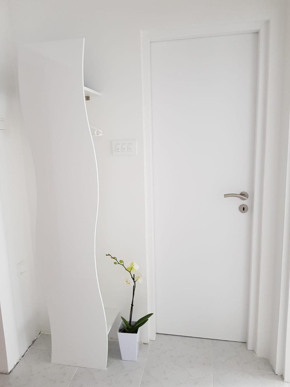 Apartman Kristina - Self Check In & Check Out Otočac Eksteriør bilde