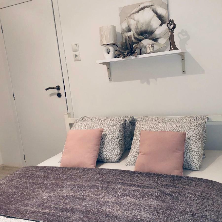 Apartman Kristina - Self Check In & Check Out Otočac Eksteriør bilde